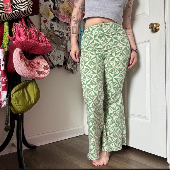 WE THE FREE PATTERNED FLARE JEANS 25 GREEN - Picture 4 of 5